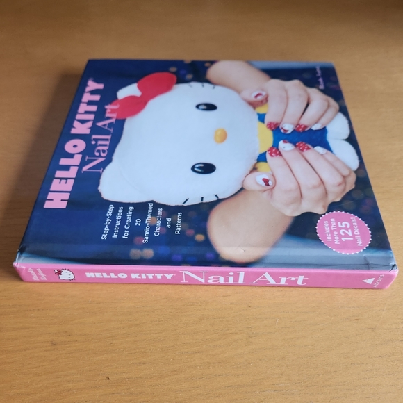 Hello Kitty – Nail Art Book (2014) - Picture 3 of 16